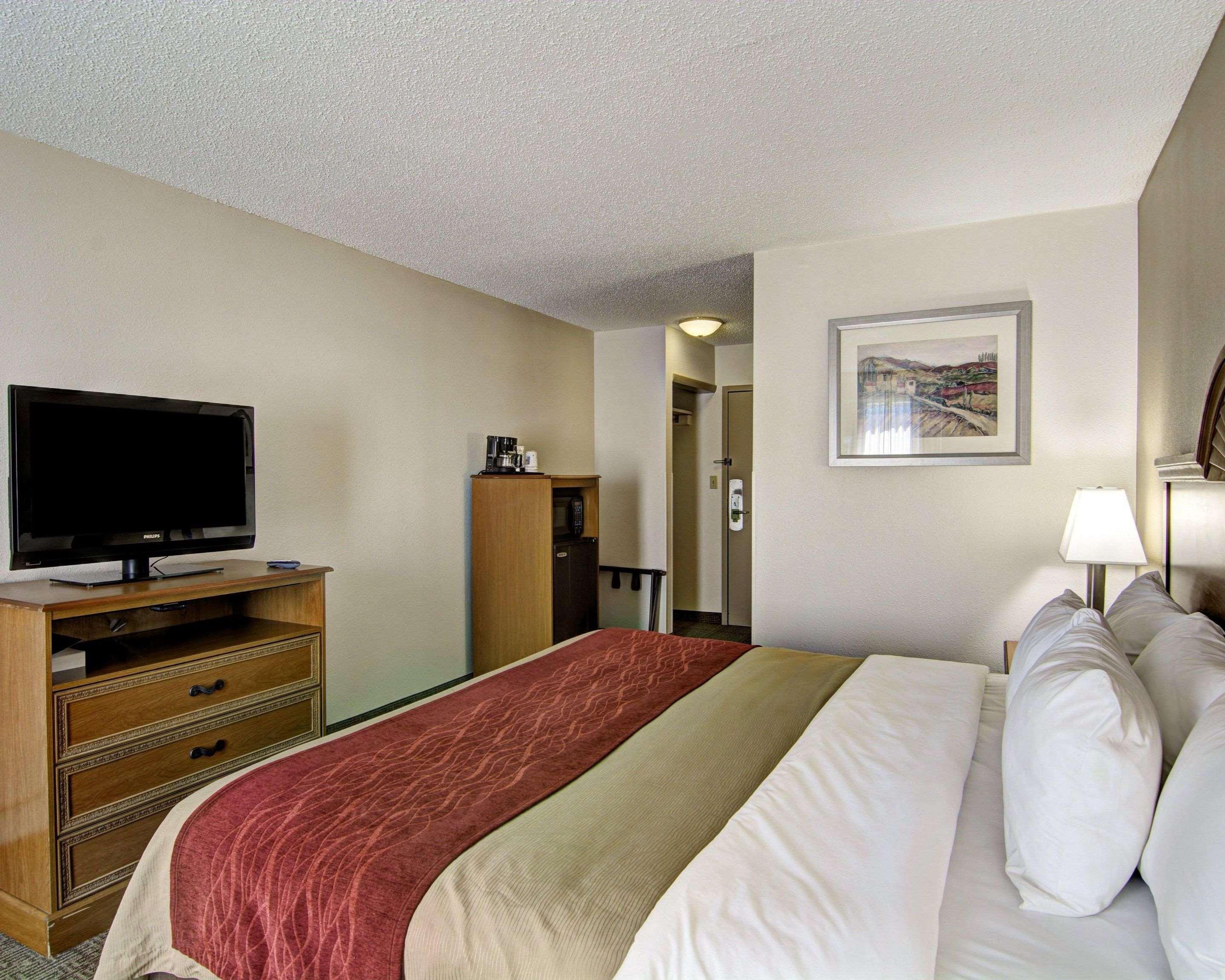 Clarion Pointe Beckley Hotel Exterior foto