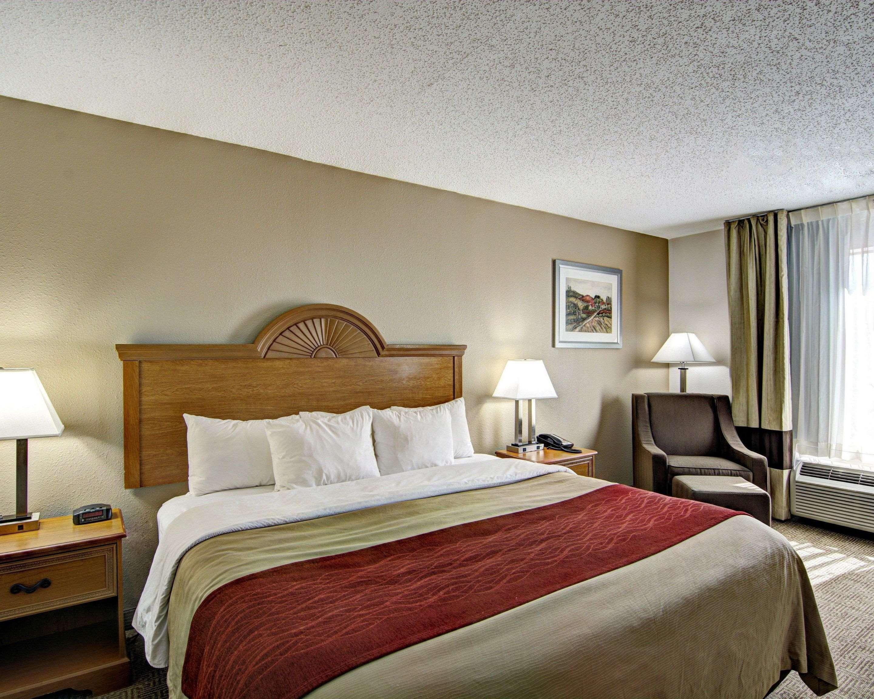 Clarion Pointe Beckley Hotel Exterior foto