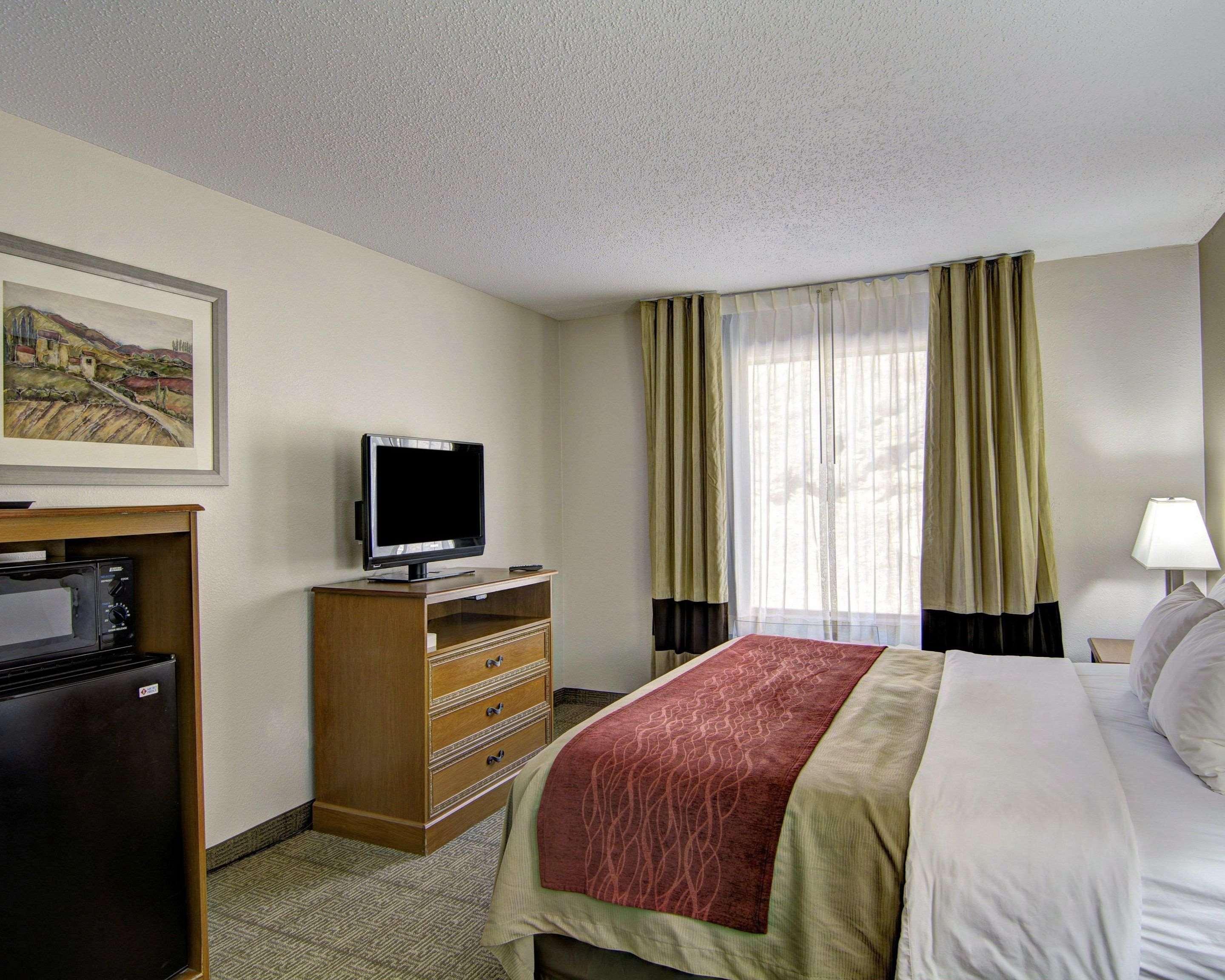 Clarion Pointe Beckley Hotel Exterior foto