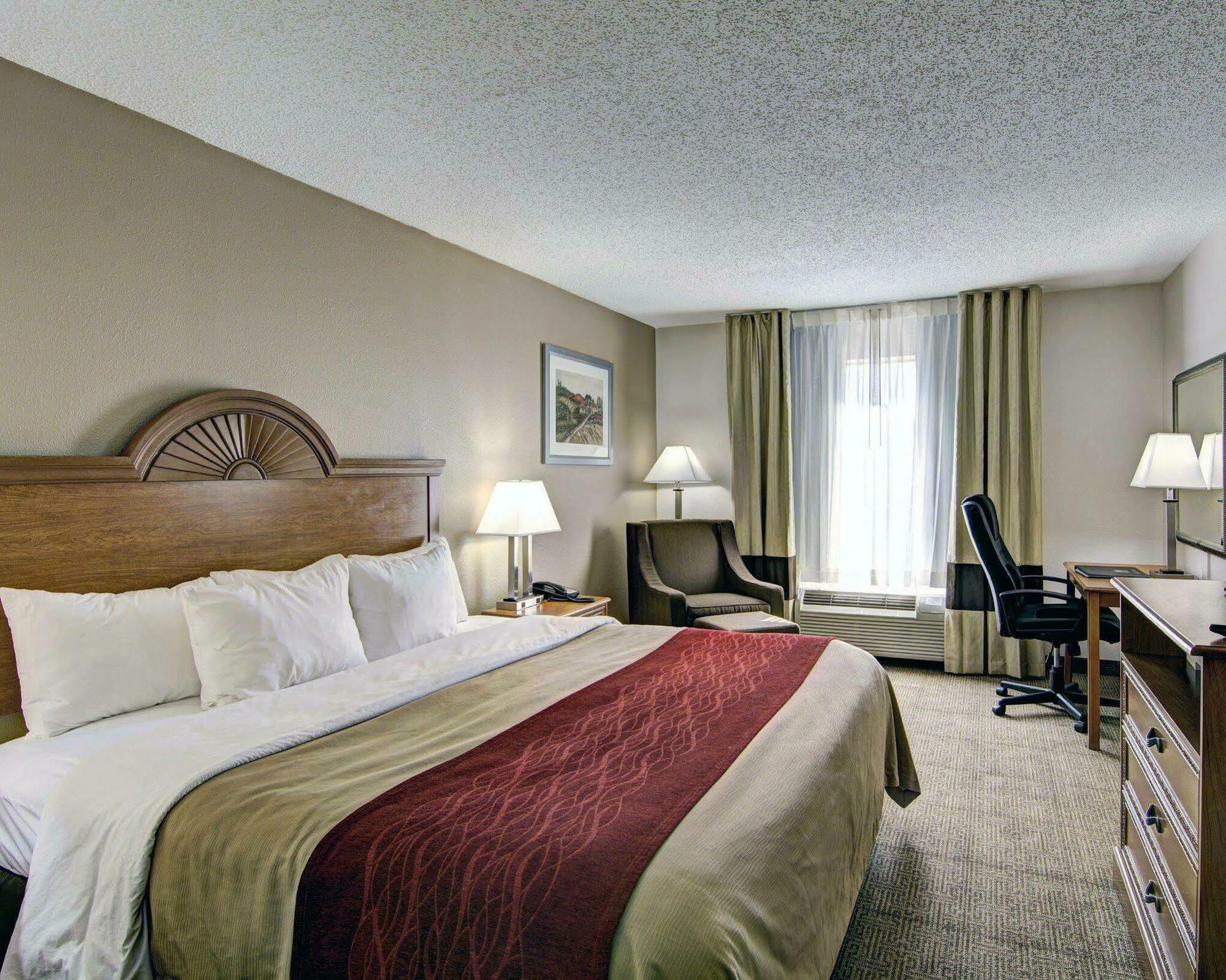 Clarion Pointe Beckley Hotel Exterior foto